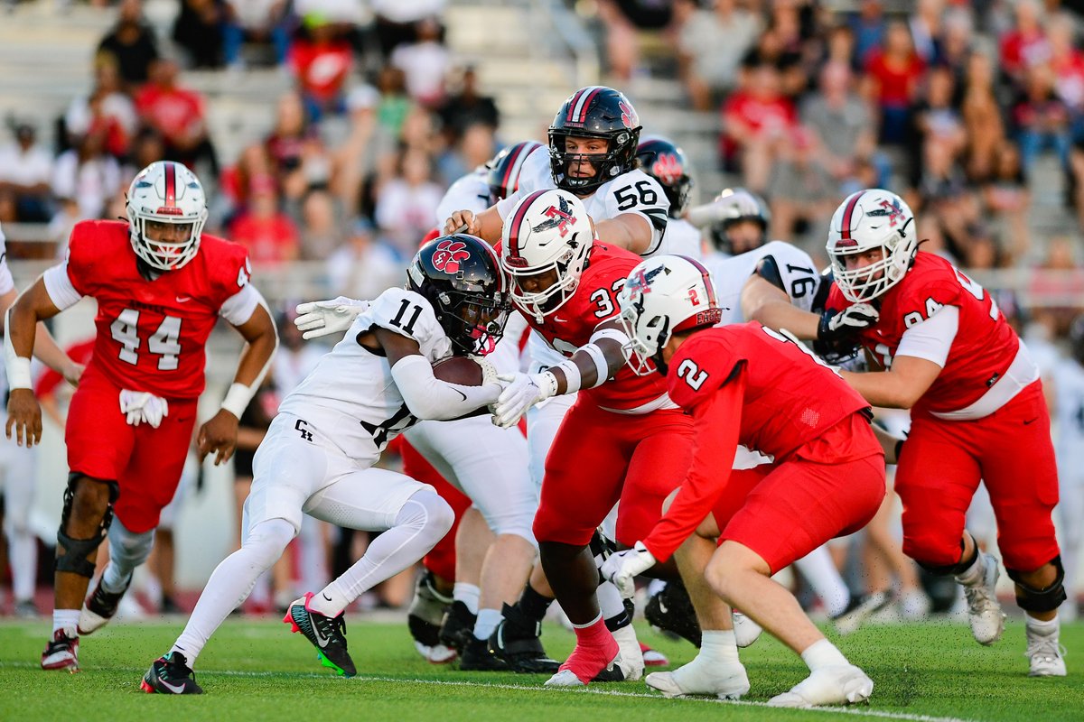 sports_drc's tweet photo. No. 5-ranked Argyle avenged last year's playoff loss to Colleyville Heritage with a 42-35 win Friday in District 3-5A DII play.

The Eagles racked up 572 yards of total offense behind a big day through the air.

Story: https://t.co/CCJ1dAzb73 https://t.co/aeEtKMnnjw
