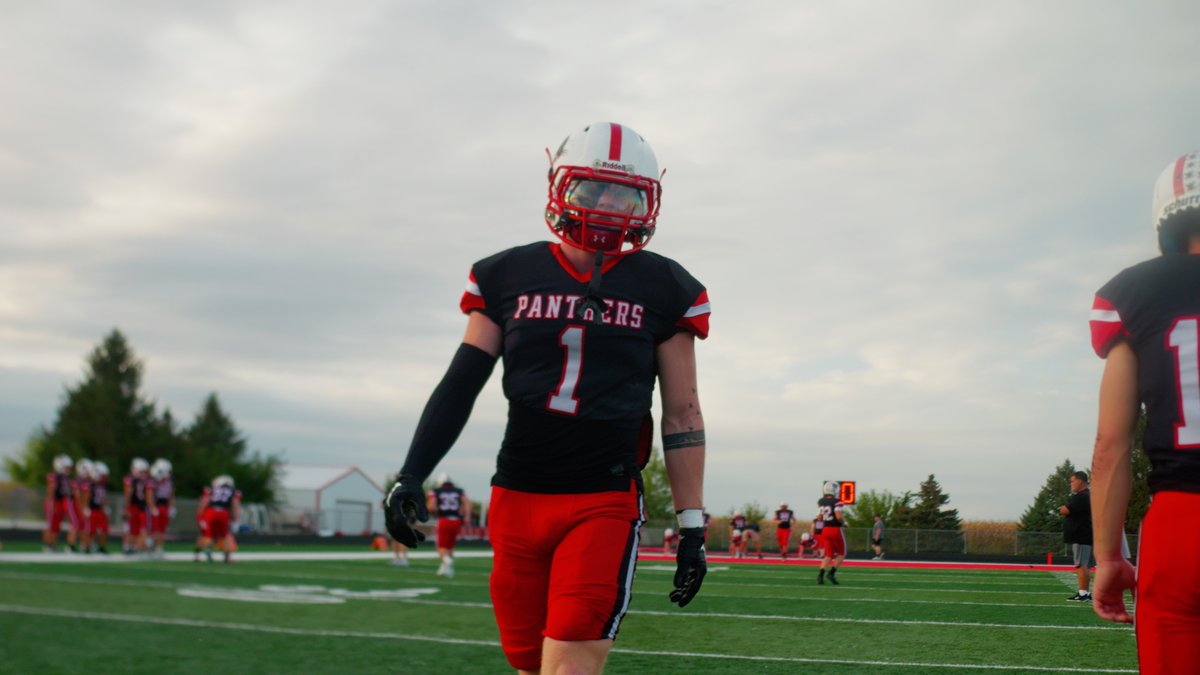 PUT HIM IN THE HISTORY BOOKS 📚

Weston Trapp's 431 rushing yards tonight puts him tied for 13th in single-game 11-man <a href="/IHSAA/">IHSAA</a> rushing history.

He's tied with Chad Shuff (LeMars, 1991) and Eugene Campbell (Audubon, 1972).

WOW

#iahsfb