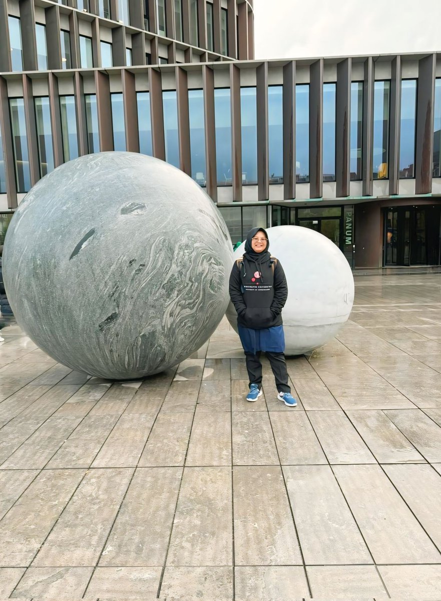 ラニ ヨシリア (@ranyosli) on Twitter photo We made it, Rani!!
Wear this hoodie at <a href="/UCPH_Research/">University of Copenhagen Research</a> right in front of the university
I'll be back, for sure.. ❤️❤️
Wait for me, okay?
By the way, thank you so much <a href="/GlobalBioImage/">Global BioImaging</a> <a href="/DBioimaging/">Danish BioImaging (DBI)</a> <a href="/EuroBioImaging/">Euro-BioImaging ERIC</a> <a href="/ChanZuckerberg/">Chan Zuckerberg Initiative</a> for giving me the opportunity to be here. #m2h2024 We made it, Rani!!
Wear this hoodie at <a href="/UCPH_Research/">University of Copenhagen Research</a> right in front of the university
I'll be back, for sure.. ❤️❤️
Wait for me, okay?
By the way, thank you so much <a href="/GlobalBioImage/">Global BioImaging</a> <a href="/DBioimaging/">Danish BioImaging (DBI)</a> <a href="/EuroBioImaging/">Euro-BioImaging ERIC</a> <a href="/ChanZuckerberg/">Chan Zuckerberg Initiative</a> for giving me the opportunity to be here. #m2h2024