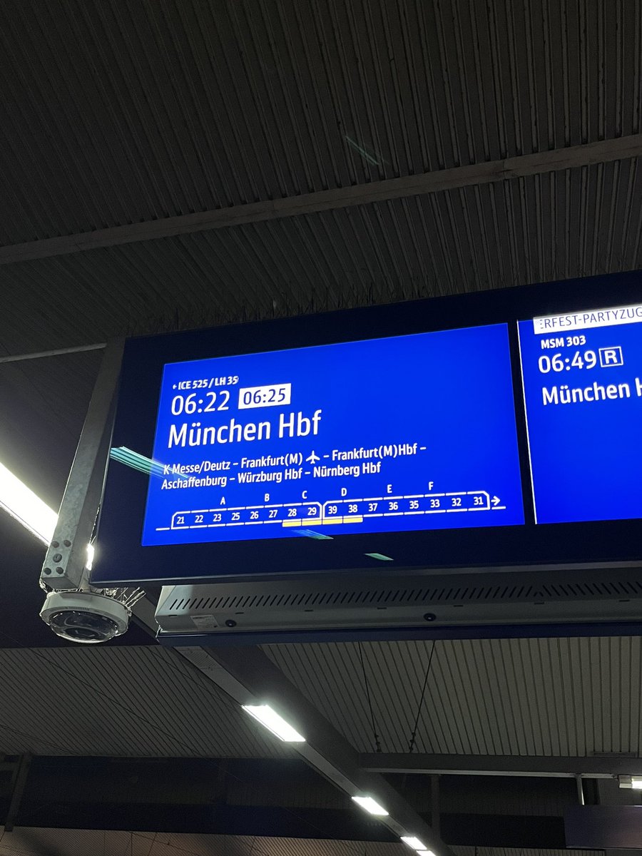 On my way with <a href="/DB_Bahn/">Deutsche Bahn Personenverkehr</a> ICE to München for #Oktoberfest! 🍻🥳🙌