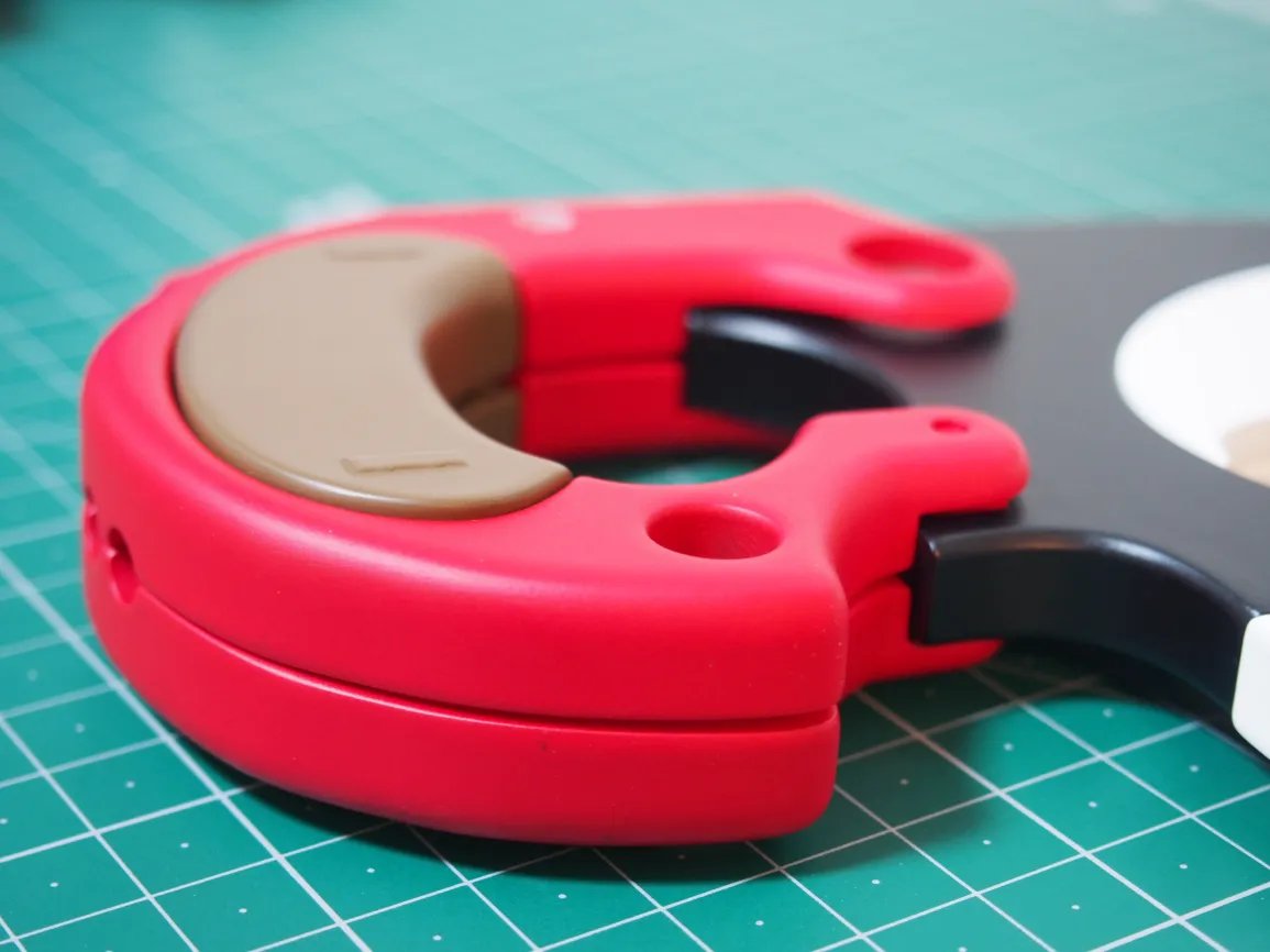 AkemoriAkane's tweet image. JLC3DP のカラー塗装のテスト。
・LEDO 6060 Resin
・Surface FinishをSpray Painting-Matte

箱だしそのまま組み立ての写真
#jlc3dp