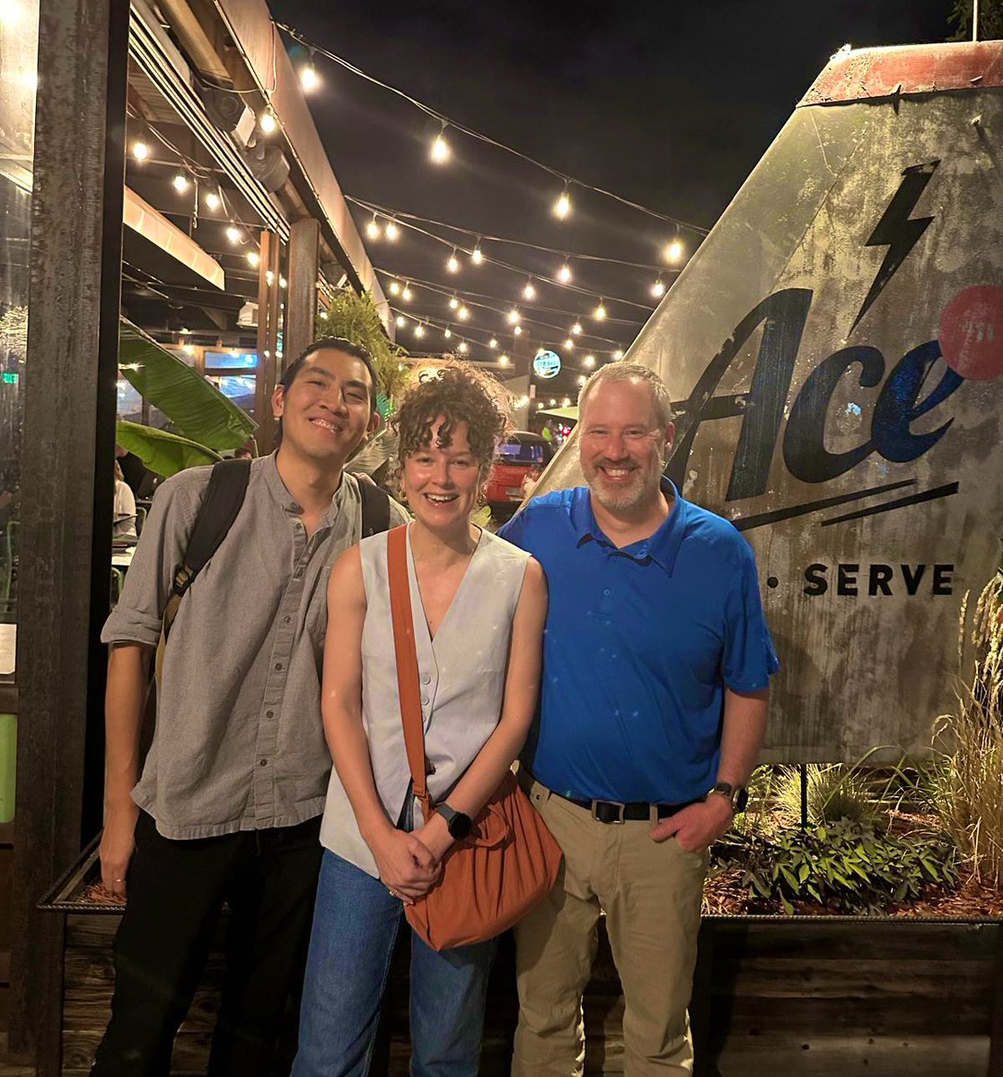 Just a fun time at dinner with <a href="/KeriMcCrickerd/">Keri McCrickerd</a> and <a href="/MrCommonElement/">Bryce McLeod</a> at <a href="/ImplementCollab/">SIRC</a>—great catching up and getting ready for more <a href="/theCHILDSG/">CHILD</a> and <a href="/BISI_NUS/">BISI</a> collaboration 🥟🥟👍🏓