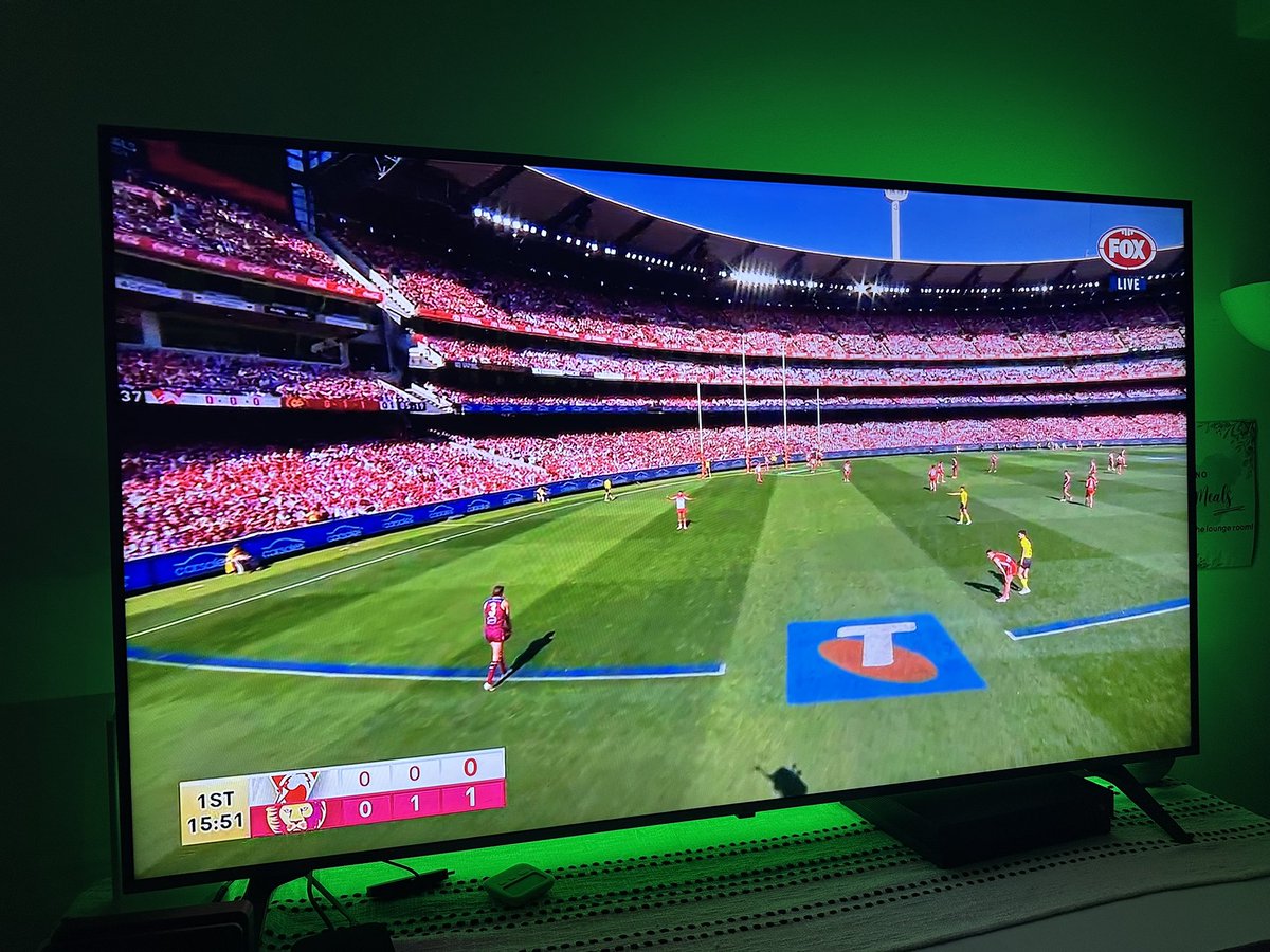 thelemo9's tweet photo. Watching the @AFL Grand Final from New Jersey, USA.

The best sport in the world by far. 

#AFLGrandFinal #aflgf https://t.co/Bp42q7fvjm