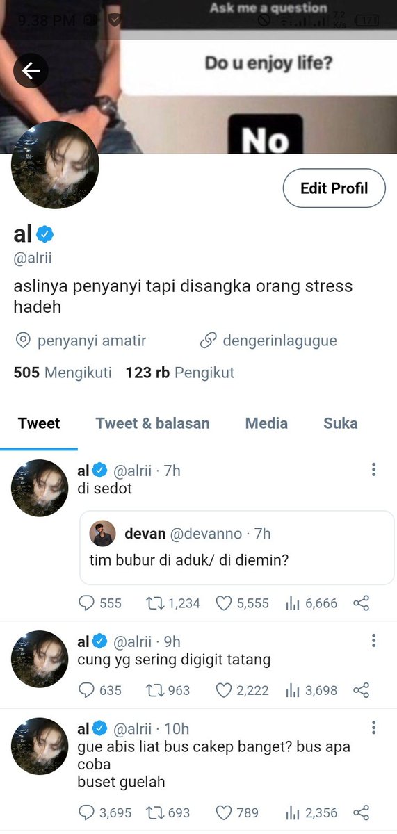 heyyyooall's tweet photo. Pengen dikenal as penyanyi malah terkenal jadi seleb tweet

; Han taesan few tweet AU https://t.co/FQ8WK2HDJC