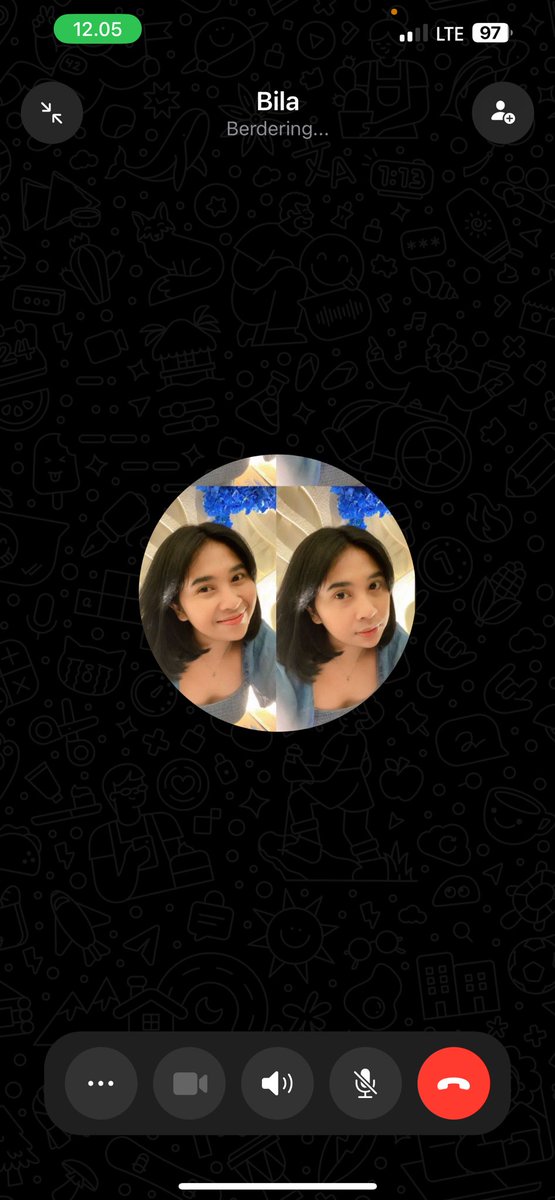 Nenijuli28's tweet photo. Gua kena scam kah ? LAGI ? Abis dr kimceo gak kapok wts lagi eh scam kah ? Ada yg tau dia ? #sheilaon7 #sheilaon7bandung #wtssheilaon7 #wtbsheilaon7bandung #scam #scammer https://t.co/btvvKpIt8d