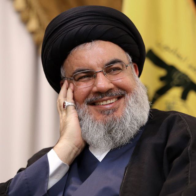 mohaslNi's tweet photo. دارن ریپورت میزنن!!
به دو نفر از کسانی که #سيد_حسن_نصرالله رو منشن بدن کتاب #ملکه‌یمن و به یک نفر کتاب جدیدم رو هدیه میدم🤞 https://t.co/ZhtFUifuH1