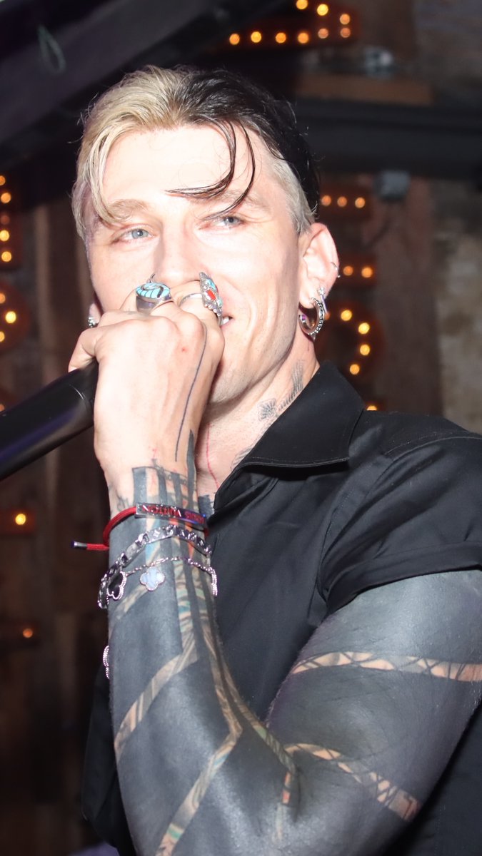 mgkmagic's tweet photo. mgk at his after party at Dierks Bentley's Whiskey Row Nashville after winning two People's Choice Country Awards.
๐ธ: officialentertainmentdon
#mgk #machinegunkelly #colsonbaker machine gun kelly #PCCAs mgk so pretty and handsome. look at his perfect skin https://t.co/MeAqxJzjsW