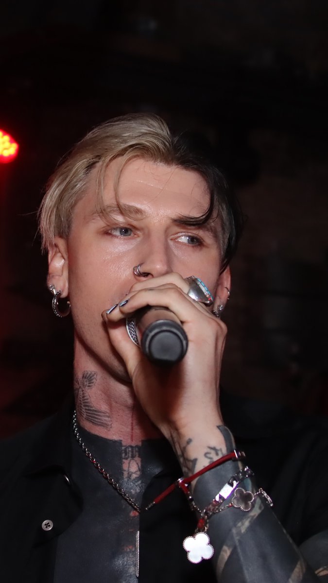 mgkmagic's tweet photo. mgk at his after party at Dierks Bentley's Whiskey Row Nashville after winning two People's Choice Country Awards.
๐ธ: officialentertainmentdon
#mgk #machinegunkelly #colsonbaker machine gun kelly #PCCAs mgk so pretty and handsome. look at his perfect skin https://t.co/MeAqxJzjsW