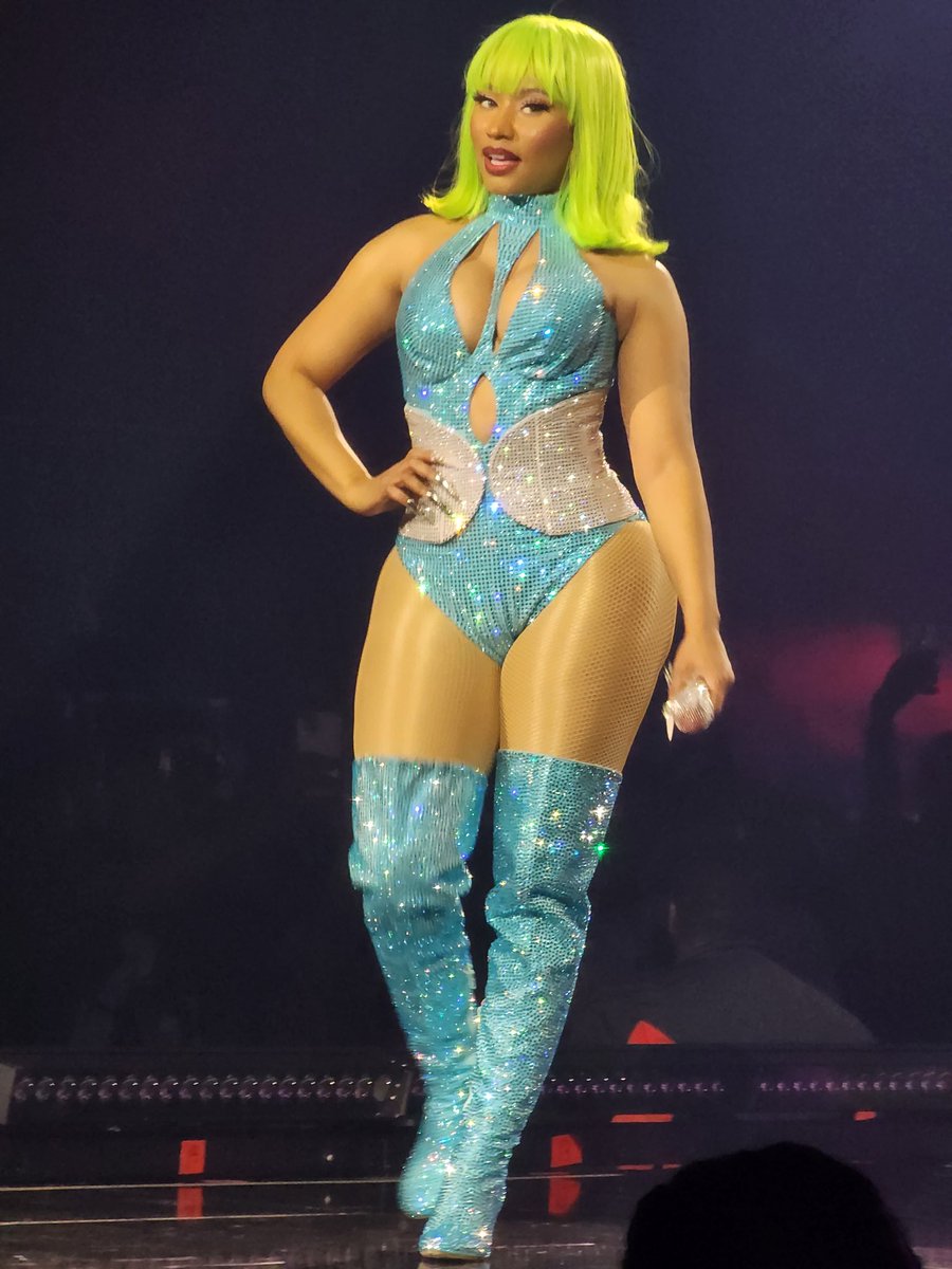 Viandre__'s tweet image. Take me back to #GagCity