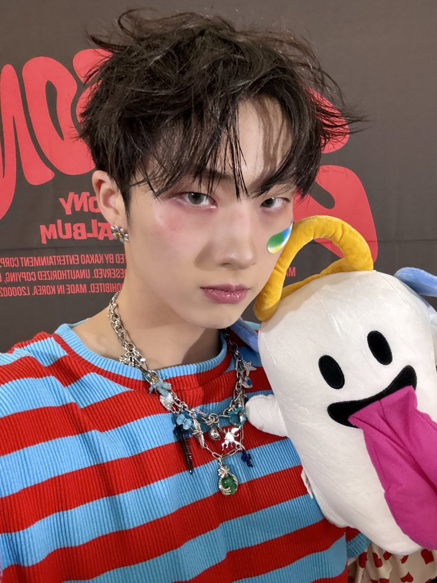 โดนแลบลิ้นใส่ ยังอยู่เฉยอยู่อีก