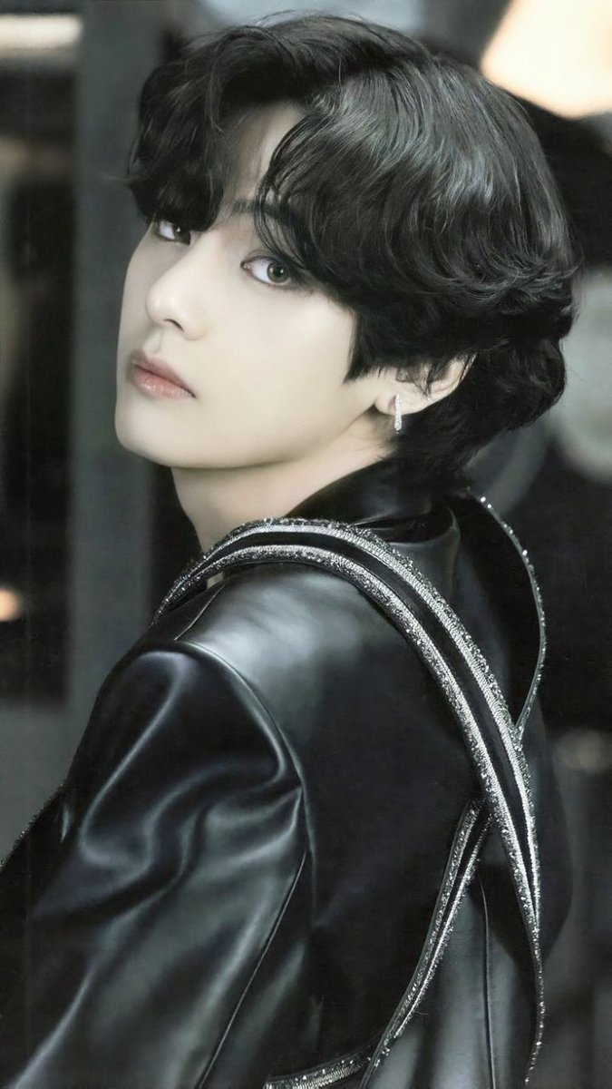 SvetlanaAn99755's tweet image. #TeteLovers #Taecrew
I vote #V  for #PopGoldenAwards2024