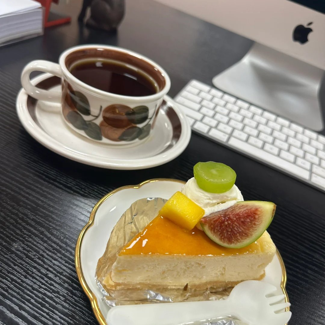 久しぶりのアフタヌーンティー。幸せいっぱい