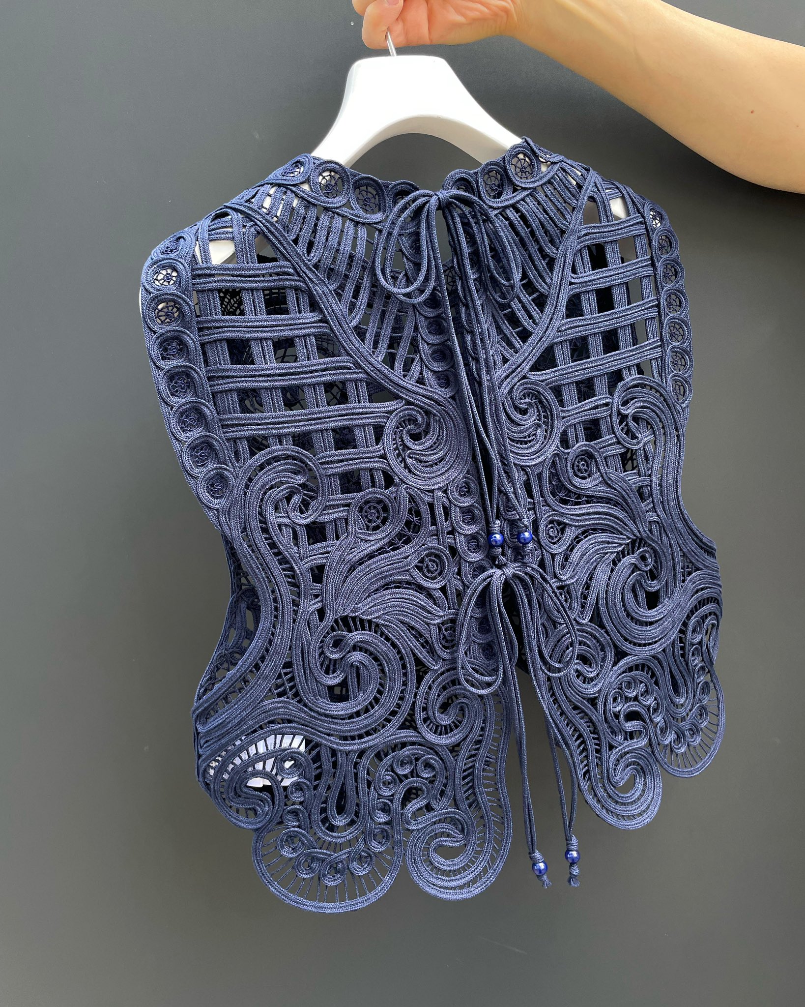 【みほ】Mame Cord Embroidery Vest black みほ】Mame Cord Embroidery Vest black Mame Kurogouchi】Cord