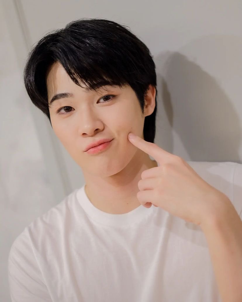beam80895's tweet photo. น่ารักจับใจจจ🥹😭😭🫶🏻🫠✨🫠🫠
#bommu #ชาวมุ https://t.co/48UgFoIGwr