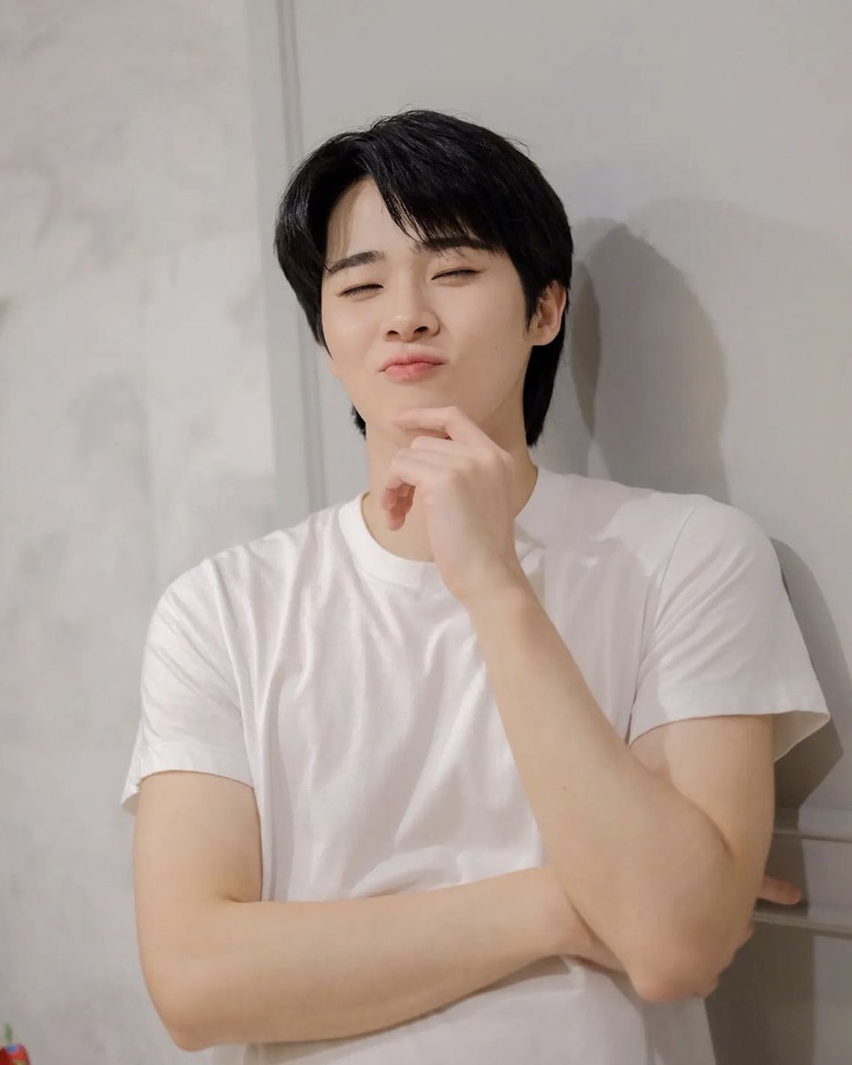 bommu_snap's tweet photo. 💌พี่บอมหล่อสะอาดมากกกก😭😭 
ลุคคลีนๆคุณหนูผู้ดีสุดๆอ่ะะะ🤍🤏🏻

✨@bomm_u #bommu https://t.co/e5v2s3PRXY