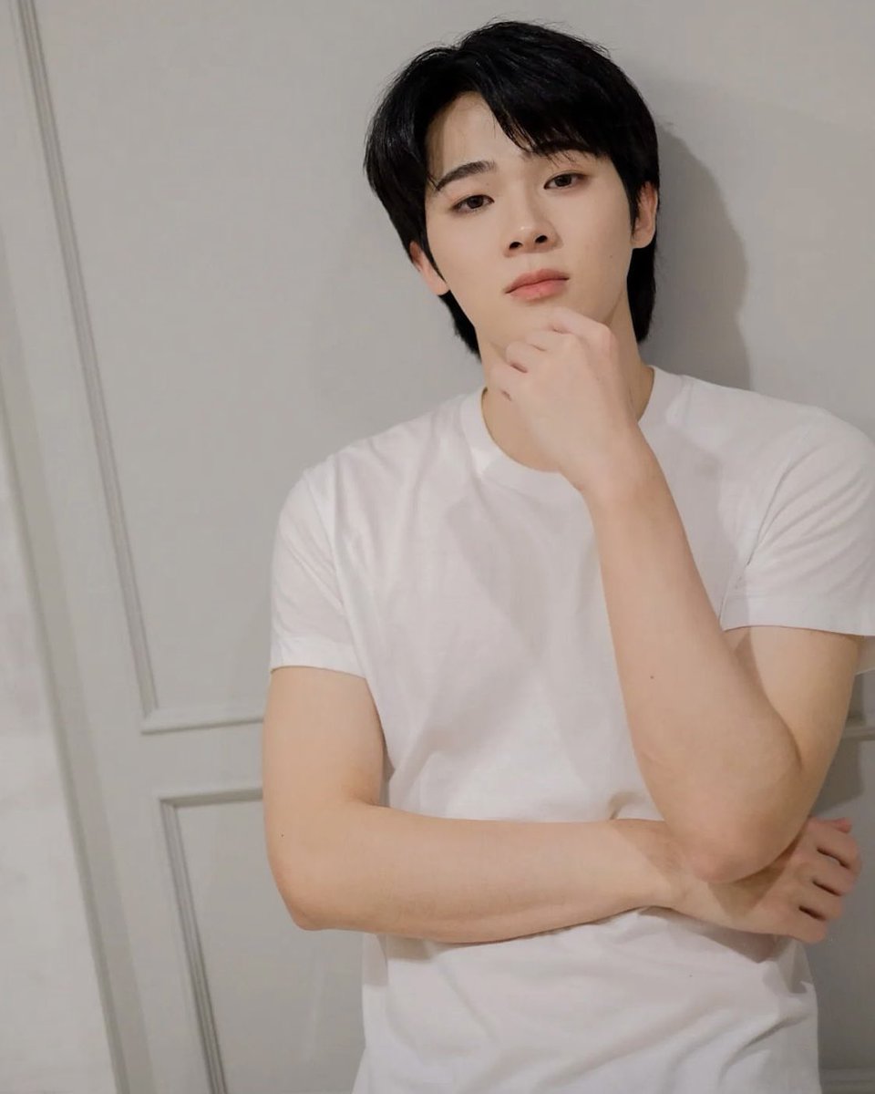 bommu_snap's tweet photo. 💌พี่บอมหล่อสะอาดมากกกก😭😭 
ลุคคลีนๆคุณหนูผู้ดีสุดๆอ่ะะะ🤍🤏🏻

✨@bomm_u #bommu https://t.co/e5v2s3PRXY