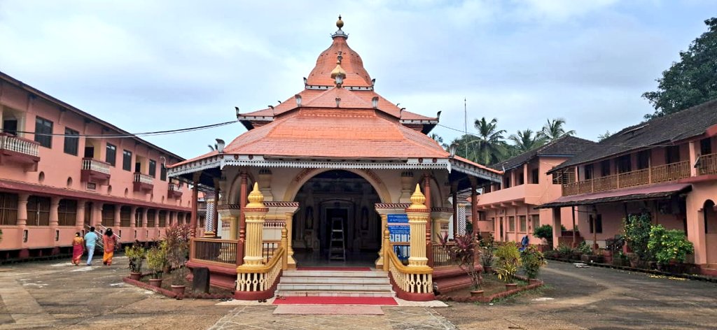 kamathatul's tweet image. A #Thrilling post
On #Konkan Coast - a #Lively host!
My parents &amp;amp; brother-in-laws parents are on a trip along the konakan coast
The pics, food &amp;amp; vibes say it all
Day-1 #Mangalore to #Goa
Stop at #Bhatkal, #Shirali #Ankola
#Temples along the #Karnataka coast to enter #Goa by noon