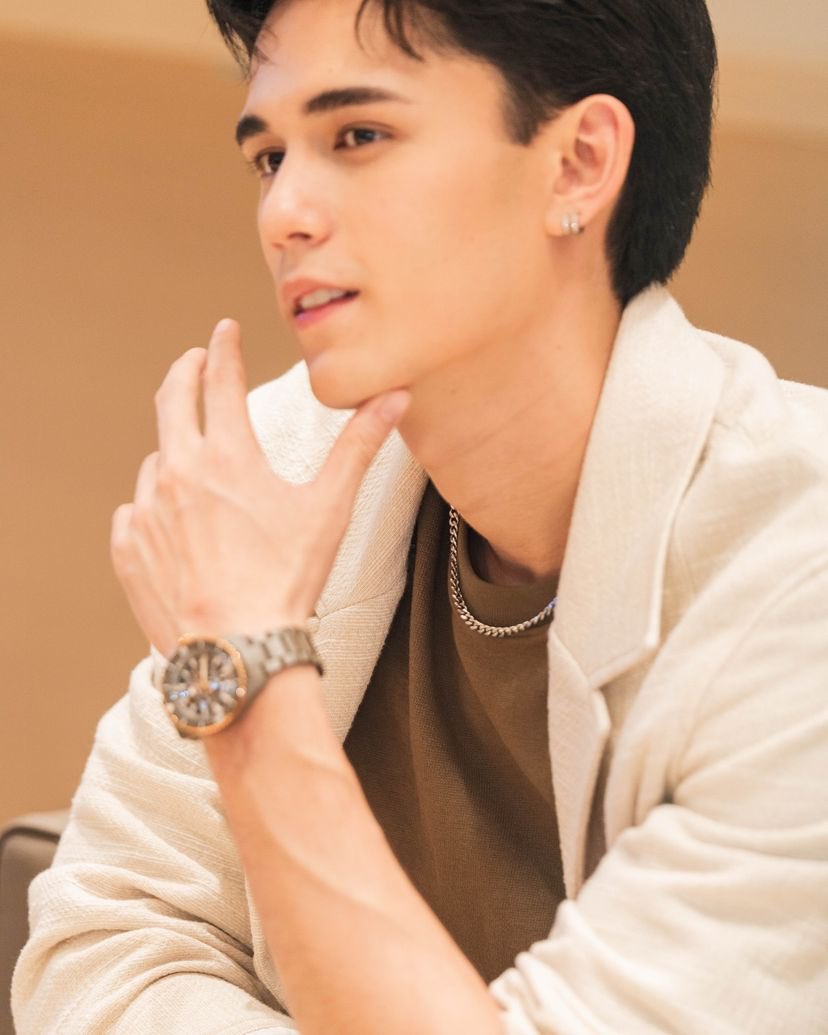 TATEMYRON_FC's tweet photo. IG #tatemyron update:
🗓️ 28.09.24
Always On Time With @rado
#Rado
#CaptainCook
#CeramicWatch
#Feelit
🔗 : https://t.co/gO3Ymez8NR…
RADO X TATE MYRON
#RADOxTATE
#เทศน์ไมรอน #tatemyron
#TEDDYTATE (1) https://t.co/kE7nuvFkH3
