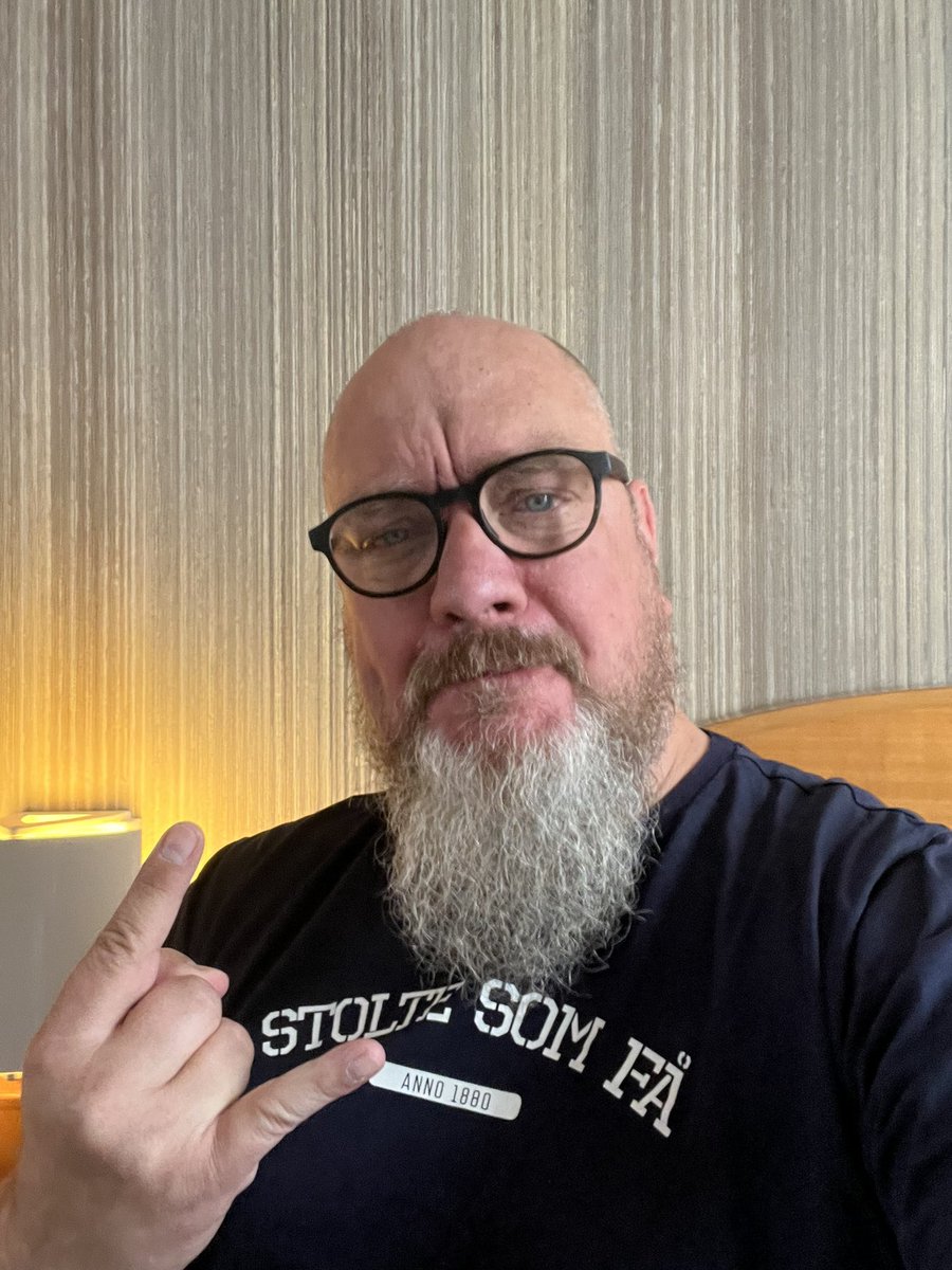 FreddyKirszner's tweet photo. #KampDag #KampKoppen #Udenbys #Genudsendelse #ViSkalHaTrePoint #Sejr #KSDH #ultratwitteragf #Tossehjørnet🤍💙🦆 https://t.co/cGz7OgooxU