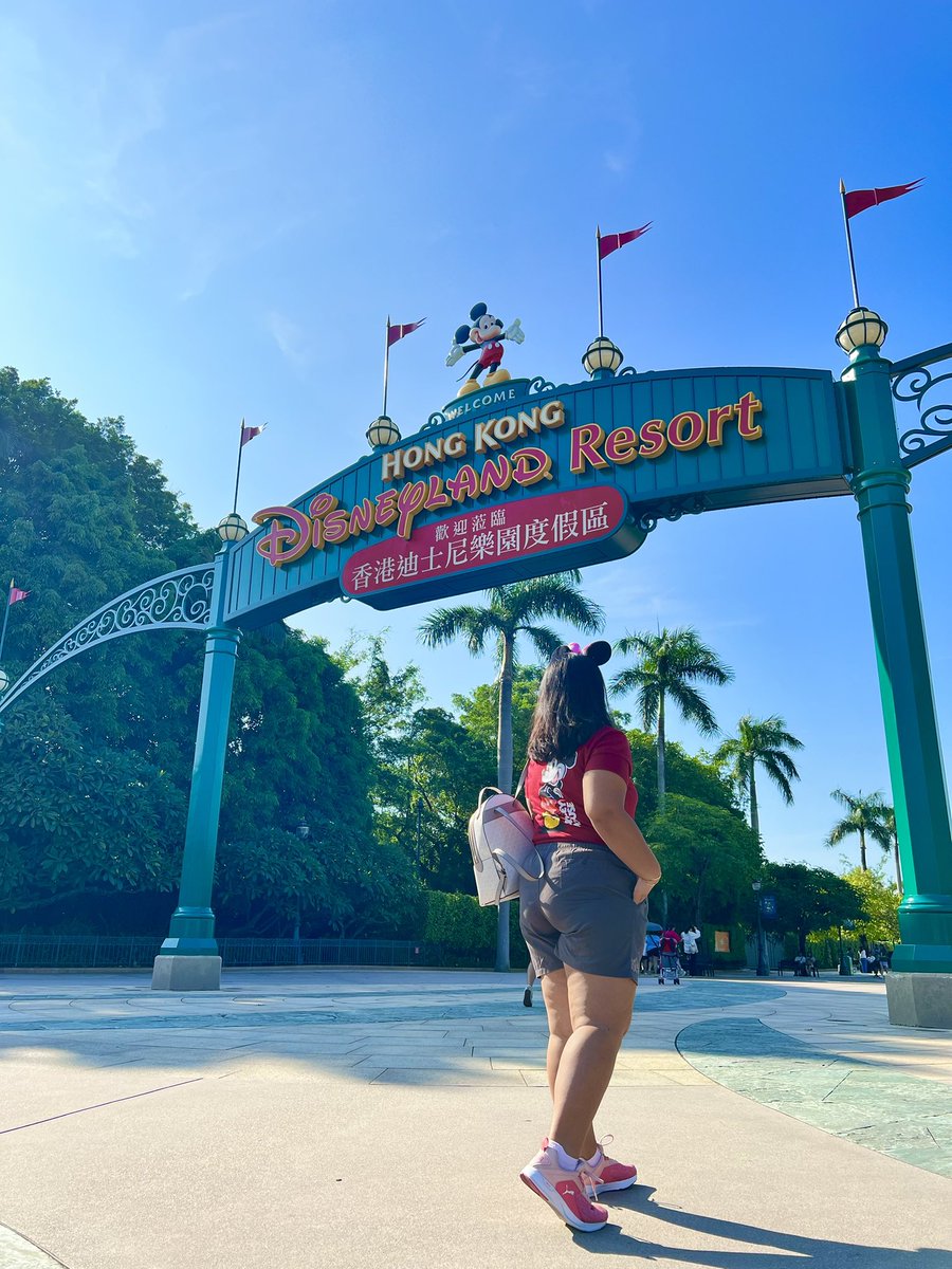 KRIAtinine's tweet photo. Happiest place on Earth 🩷 https://t.co/REIvkfpLYL