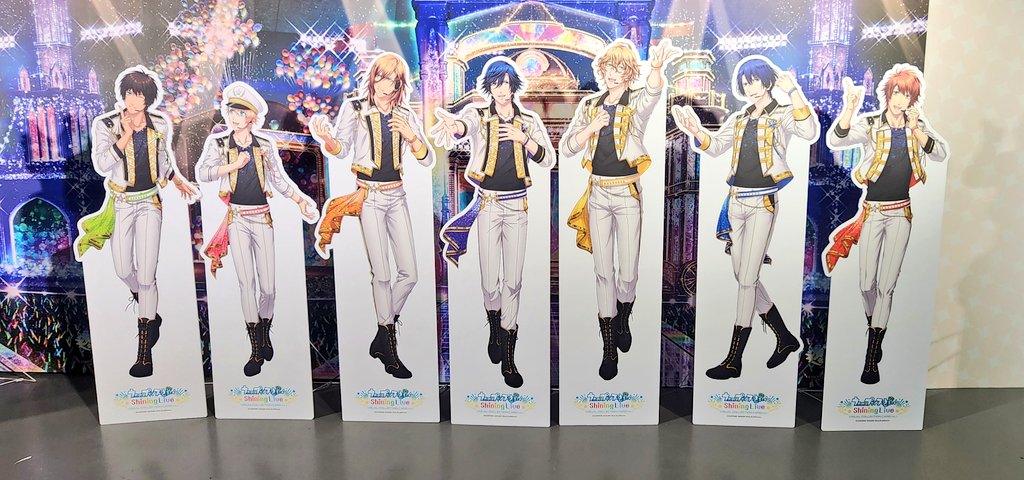 haneyuu_428's tweet photo. 展場佈置彷彿遊戲又要回來了一樣😂
#ShiningLive
#シャニライ
#歌之王子收藏卡即將上市 https://t.co/GoOynmVyxq
