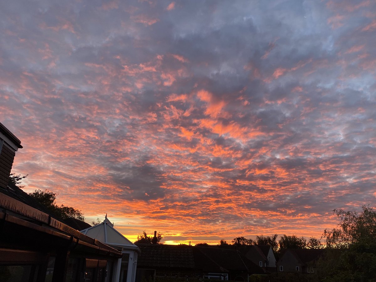 SJMarti40719548's tweet image. Up early to finish the last chapter of ‘Resurgence’. My 16th book and Book 4 in the  Tattooed Warriors Series and what a wonderful sunrise at 6.30am. 
#amwriting #sunrise #sunriseoftheday #tattooedwarrior #medieval #Resurgence