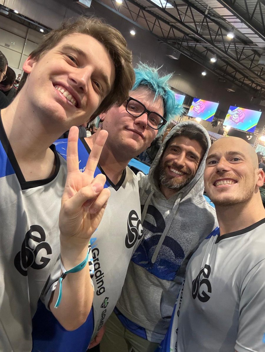 Dortmund Regional team selfie 🐉