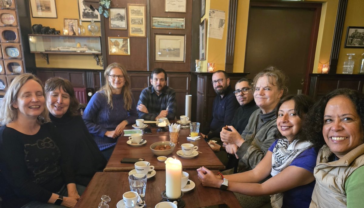 En Breda, Países Bajos, discutiendo la Internacional Antifascista con miembros del Partido Socialista y activistas de la solidaridad
#InternacionalAntifascista

In Breda, discussing the International Antifascism with members of the Socialist Party and activists