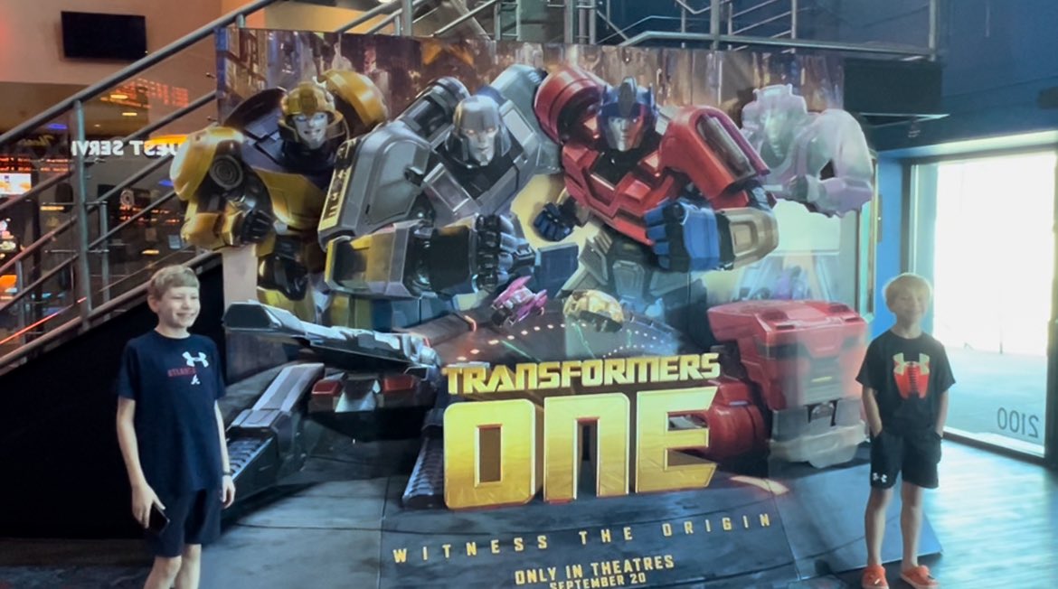 Coker_Culture's tweet photo. Check out the first couple of days of our Fall Break trip! Buccee’s, Comics, Wings, Legos, Friends, @transformers, & @FordsGarage!
https://t.co/GoKcYOEmz2
#orlando #orlandoflorida #bucees #rsvlts #acme #comics #papabees #wings #splorin #smallyoutuber #vlog https://t.co/RFhKXsSfPt
