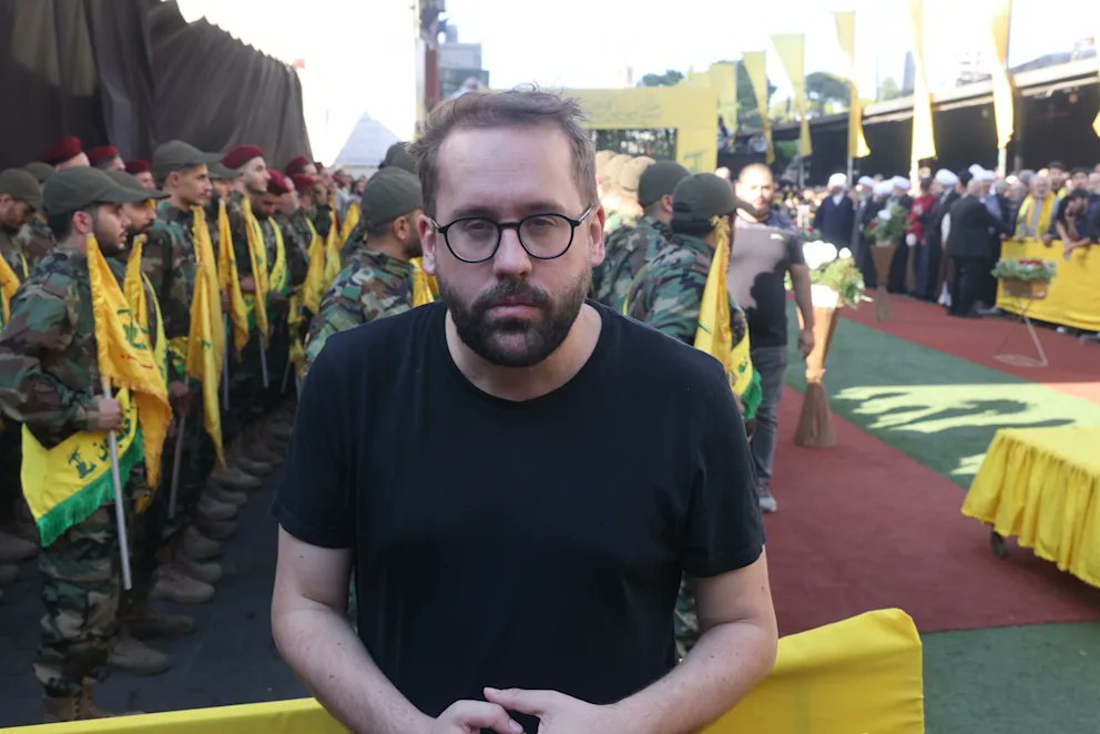 GerlingAugust's tweet photo. Israel hat den #Oberterroristen #Nasrallah mit der supergeheimen #RonzBombe getötet. Sobald die RonzBombe beginnt zu #labern, kriegst du #tödlichen #Brechreiz #Ronzheimer #haltdiefressebild https://t.co/I19jTfKlEv