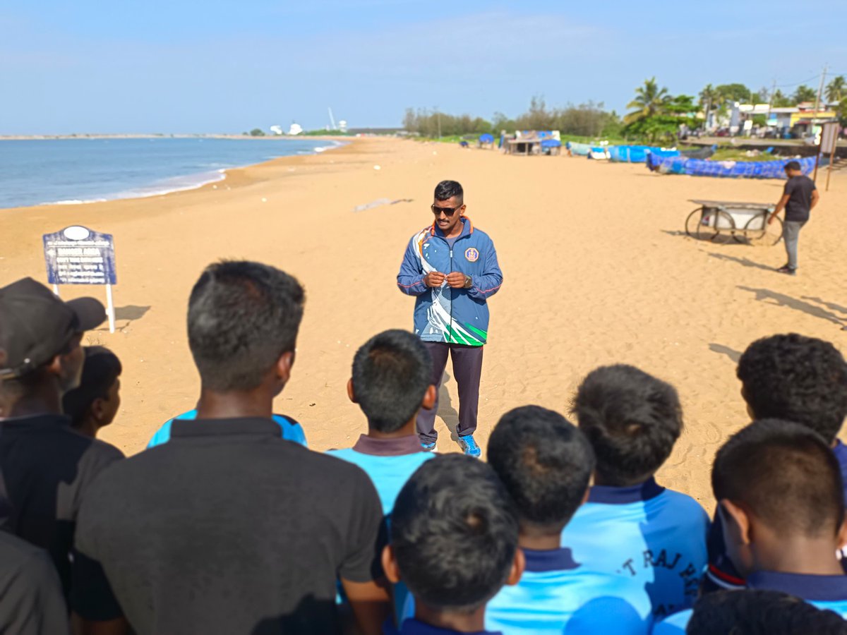 DefencePROTvm's tweet photo. Joining Hands for cleaner coast!
50 #NCC cadets &amp; 10 staff conducted #BeachCleanupDrive at #KollamBeach on 28 Sep '24. Promoting environmental awareness &amp; #communityservice. Preserving coastline's natural beauty! #EnvironmentalAwareness    @giridhararamane  #Sustainability https://t.co/2fF2ZOYrxv
