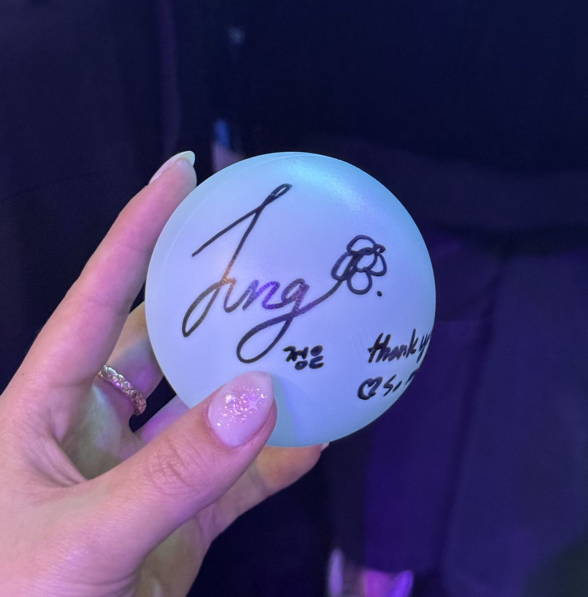 JUNGEUN PERSONALLY THREW ME HER BALL 😭😭😭😭😭😭❤️❤️❤️❤️