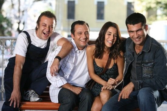 Minas_view's tweet photo. Today, the legendary #Ezel series turns 15 years since it was first shown in Turkey! Acting, direction, costumes, dialogues, music…everything to perfection! #CansuDere, who, playing #Eyşan, captivated the viewers and was loved like no other role of hers! 👑❤️‍🔥 https://t.co/AqTKyUjFIU