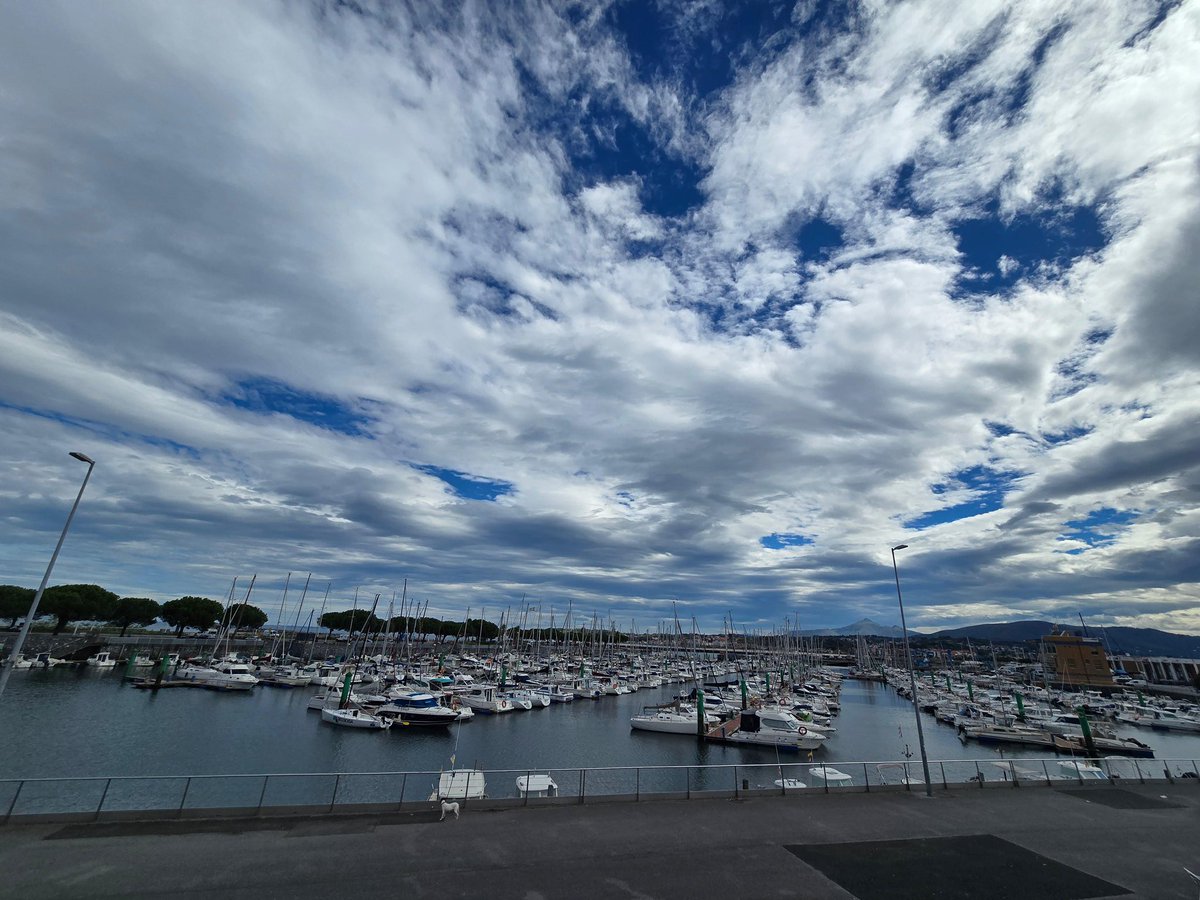 Guillem Balague (@guillembalague) on Twitter photo Tales of the Basque Country. I travelled to Donosti, Hondarribia and Irun (to know more about <a href="/REALUNIONCIRUN/">Real Uniรณn Club Irun</a>), and met Mikel Etxarri, <a href="/RetaJosureta/">Josu Reta</a> and <a href="/emery_igor/">Igor Emery</a> as part of the research for #AwakeningTheGiant, the book on Aston Villa and Unai Emery I am working on. What an Tales of the Basque Country. I travelled to Donosti, Hondarribia and Irun (to know more about <a href="/REALUNIONCIRUN/">Real Uniรณn Club Irun</a>), and met Mikel Etxarri, <a href="/RetaJosureta/">Josu Reta</a> and <a href="/emery_igor/">Igor Emery</a> as part of the research for #AwakeningTheGiant, the book on Aston Villa and Unai Emery I am working on. What an