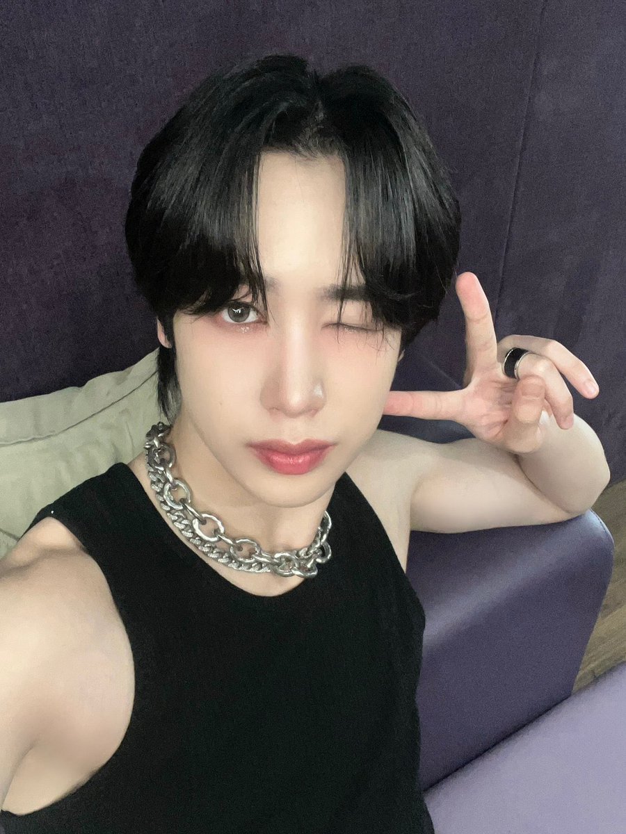 HUNTERN1TY's tweet photo. [💌] 240927 | HUNTER

#HUNTER #xikers #헌터 #싸이커스 https://t.co/qrlz15zyWt