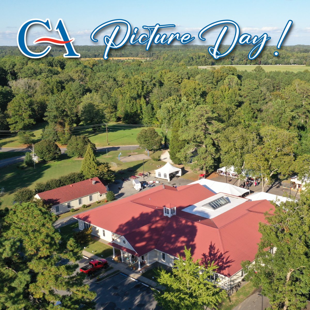 #ChesapakeAcademy Picture Day is WEDNESDAY!!  You may order online or bring in a paper form.  

Looking forward to everyone's smiles!

keepsakeimages.net

#NNK #IrvingtonVA #Virginia #Ospreys #ChesapeakeAcademy