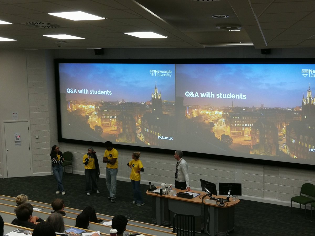 Our fabulous student ambassadors answering questions at our <a href="/NewcastleMedSch/">Newcastle Med School</a> open day <a href="/UniofNewcastle/">Newcastle University</a>