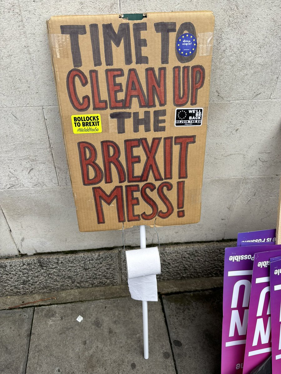 BerkshireforEU's tweet image. Ready to #MarchForRejoin #NRMIII 🇬🇧❤️🇪🇺🇬🇧❤️🇪🇺🇬🇧❤️🇪🇺