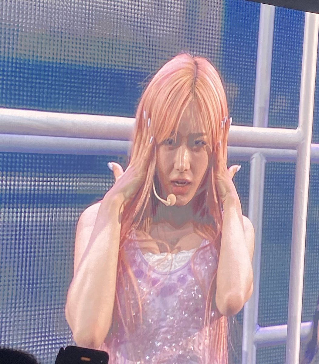 GISELLE?! HELLO?!