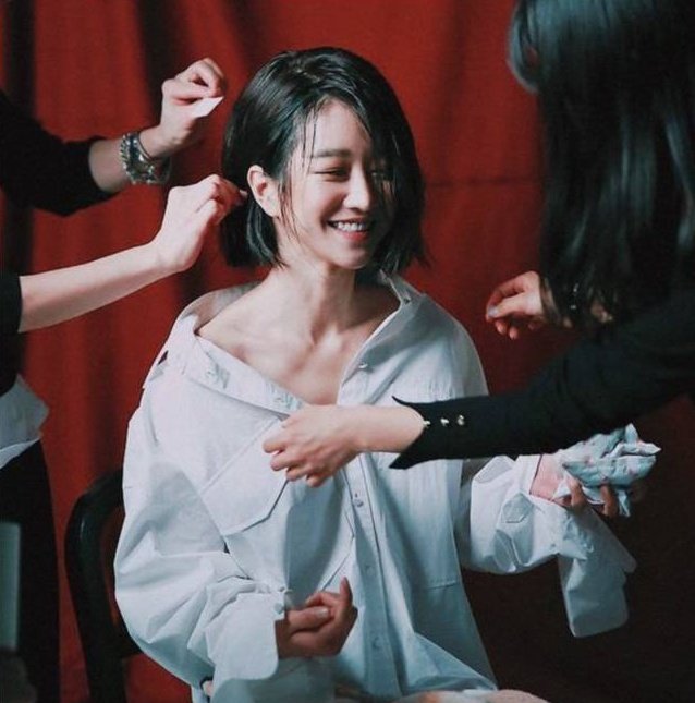 dprtist's tweet photo. Slayed in short hair style #SeoYeaJi https://t.co/9nBI4aWmi5