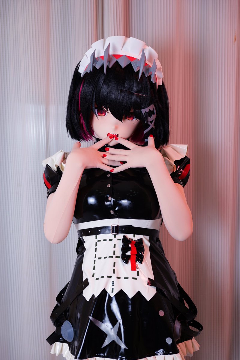 哇啊！好害羞...
摄影：<a href="/KUTE_image/">KUTE</a> 
#kigurumi #latex #绝区零