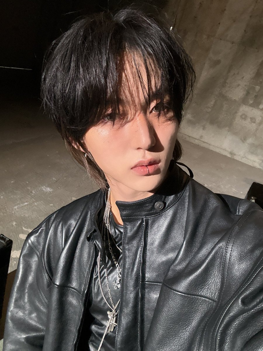 TNX_twt's tweet photo. This is Rap Sh!t 🔥🔥

#THENEWSIX #TNX #더뉴식스
#은휘 #HWI https://t.co/QpuJScJWw7