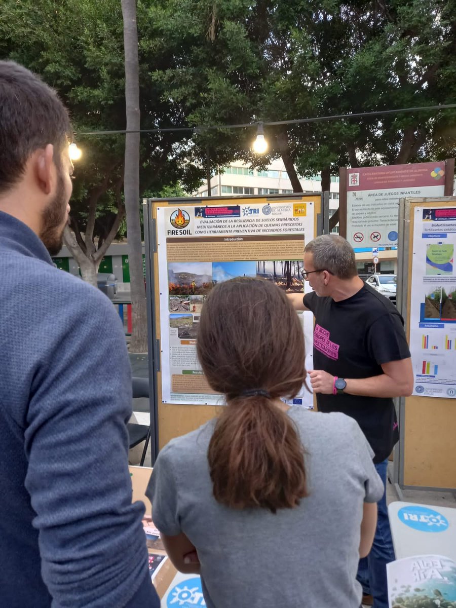 Labor Ambiental (@laborambiental) on Twitter photo Jornada excepcional en #NocheEuropeaDeLosInvestigadores 2024, divulgando los beneficios y aplicaciones de las Quemas Prescritas. Además, presentamos el nuevo proyecto FIRESOIL que realizamos con colaboración de <a href="/Plan_INFOCA/">EMA INFOCA</a> #Almería, para evaluar su impacto en suelos semiáridos. Jornada excepcional en #NocheEuropeaDeLosInvestigadores 2024, divulgando los beneficios y aplicaciones de las Quemas Prescritas. Además, presentamos el nuevo proyecto FIRESOIL que realizamos con colaboración de <a href="/Plan_INFOCA/">EMA INFOCA</a> #Almería, para evaluar su impacto en suelos semiáridos.