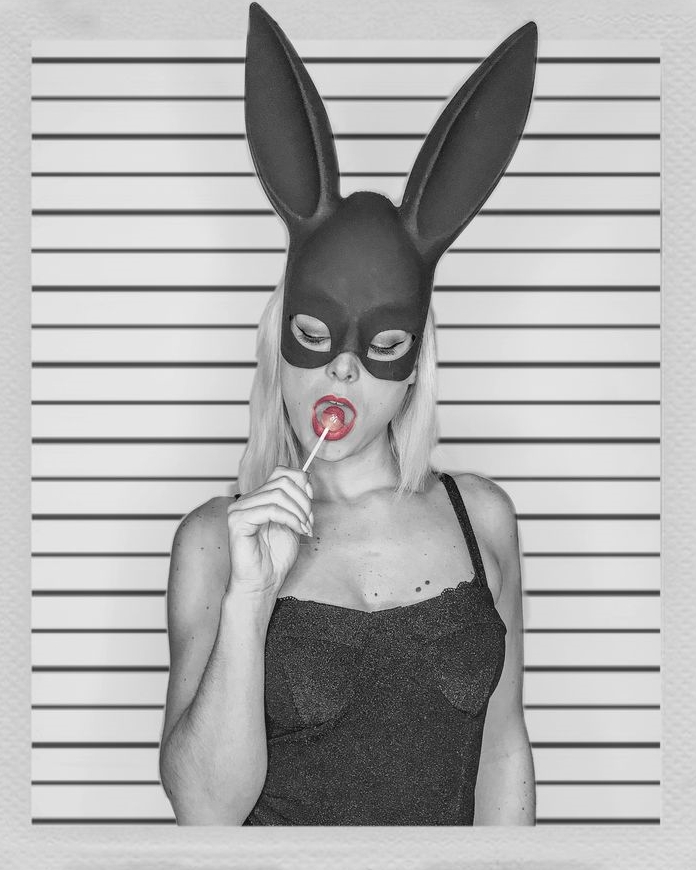 MiguelMaestroIA's tweet image. 🚨 Advertencia 🚨

Este hilo trata sobre IA y contenido para adultos.

NO lo abras si eres menor de edad: