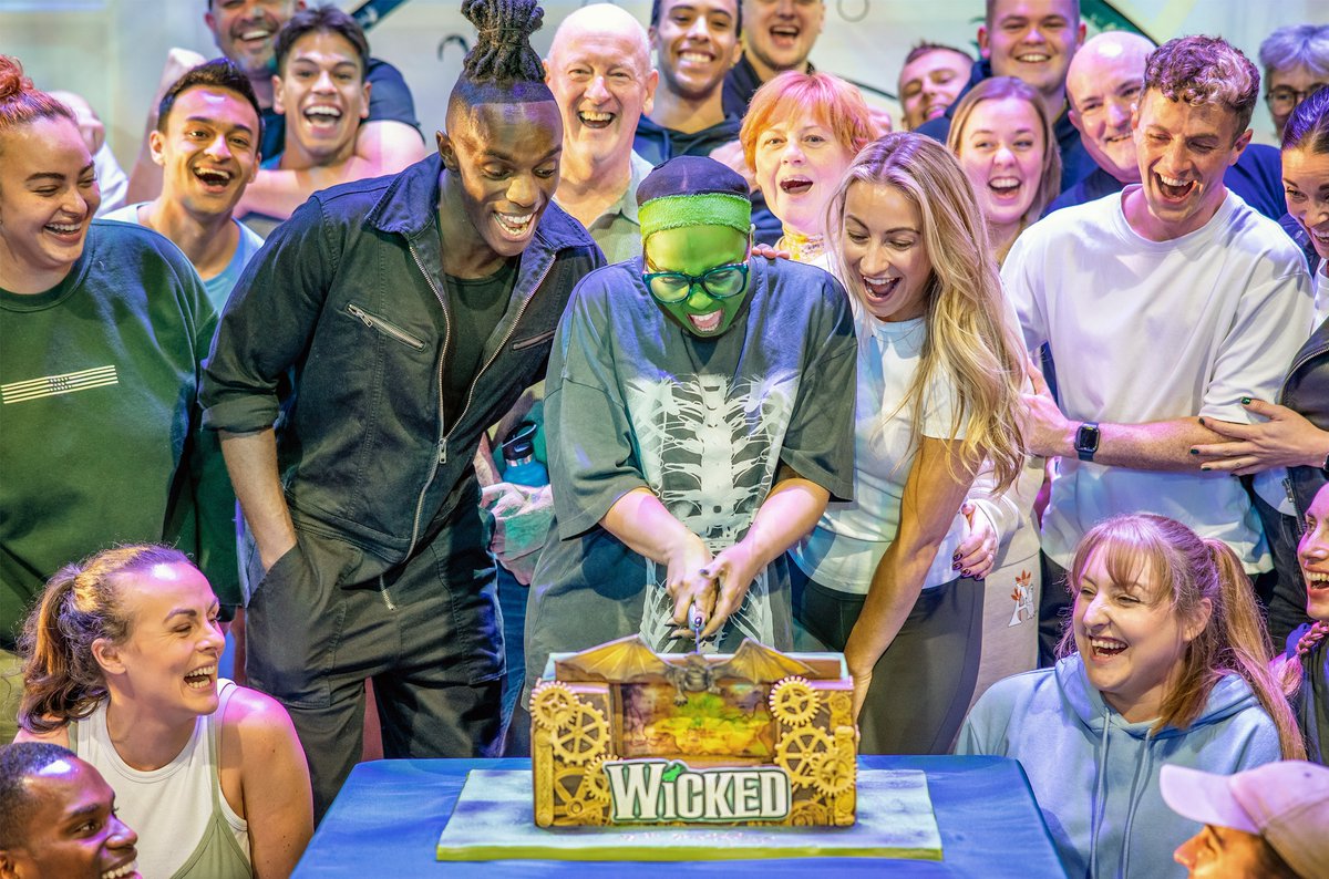 Wicked UK (@wickeduk) on Twitter photo Our 18th Birthday was truly fabulocious! 💚
We couldn't be happier with our WONDERFUL cake from <a href="/Cakes_by_Robin/">Cakes by Robin</a>! Thanks everyone for making our day positively EMERALD! ✨
📸 Troy David Johnston Our 18th Birthday was truly fabulocious! 💚
We couldn't be happier with our WONDERFUL cake from <a href="/Cakes_by_Robin/">Cakes by Robin</a>! Thanks everyone for making our day positively EMERALD! ✨
📸 Troy David Johnston