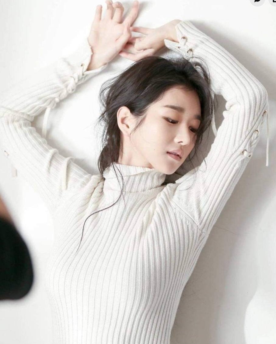 dprtist's tweet photo. We need model Seo Yeaji back #SeoYeaJi https://t.co/h9CFph1sky