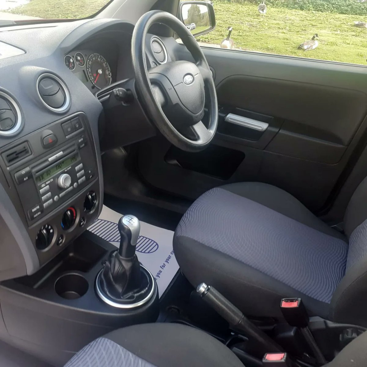 Look at this ! Just 28,100 miles ! Ford Fusion, 1.4 Zetec, 5 Door. Air con, Alloys, Heated front screen,etc. Loads of history, July 2025 MOT. Just 2 owners, Drives without fault. Autotrader says adverse it for £3,700, we say £2,990 ! Please call 07947 916916 to arrange a viewing.