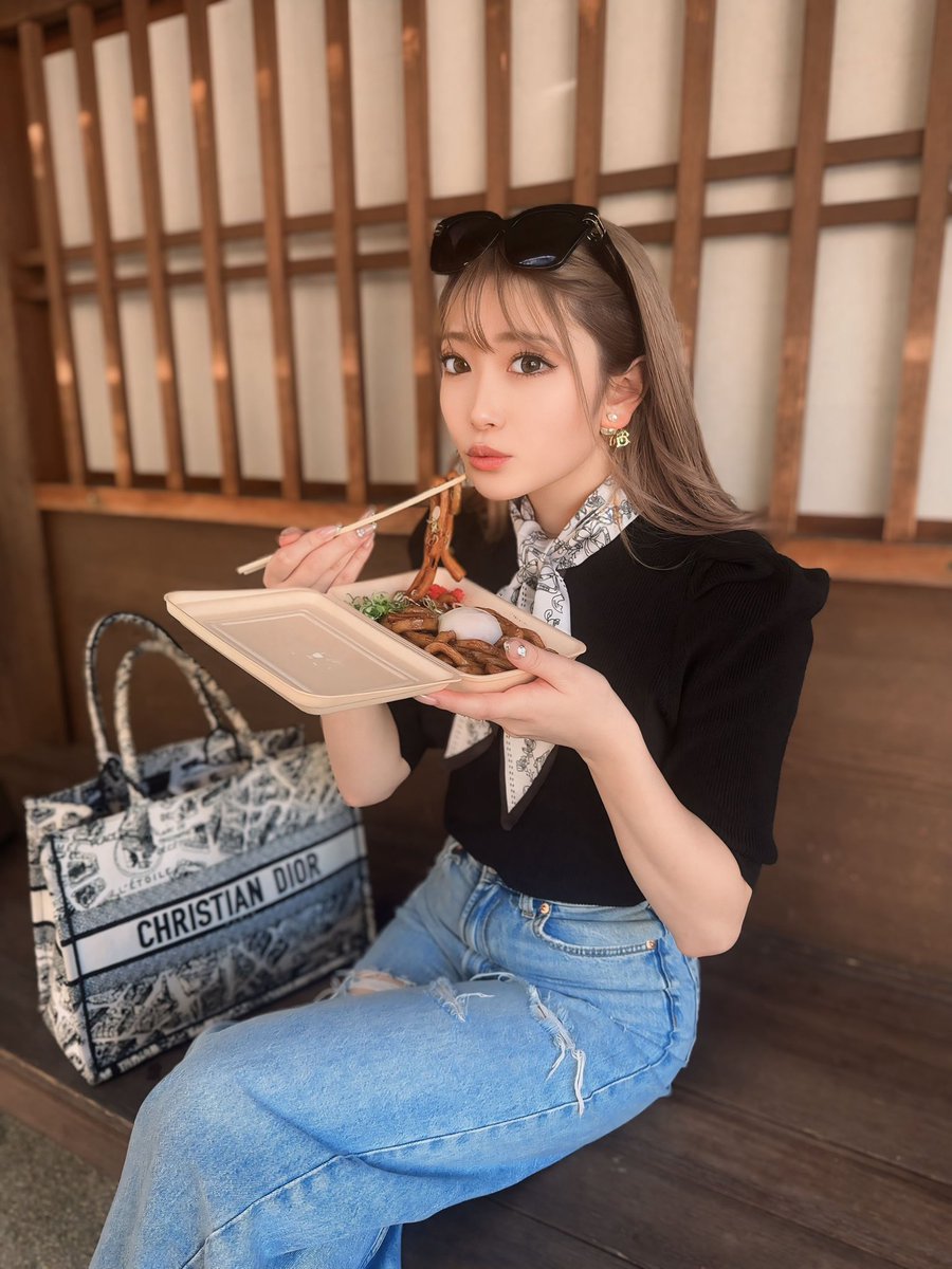 renkadance's tweet photo. 久々に投稿してみる🤲🏻

伊勢焼きうどん美味しすぎてこの顔。（２枚目） https://t.co/3qpVTaCDkr
