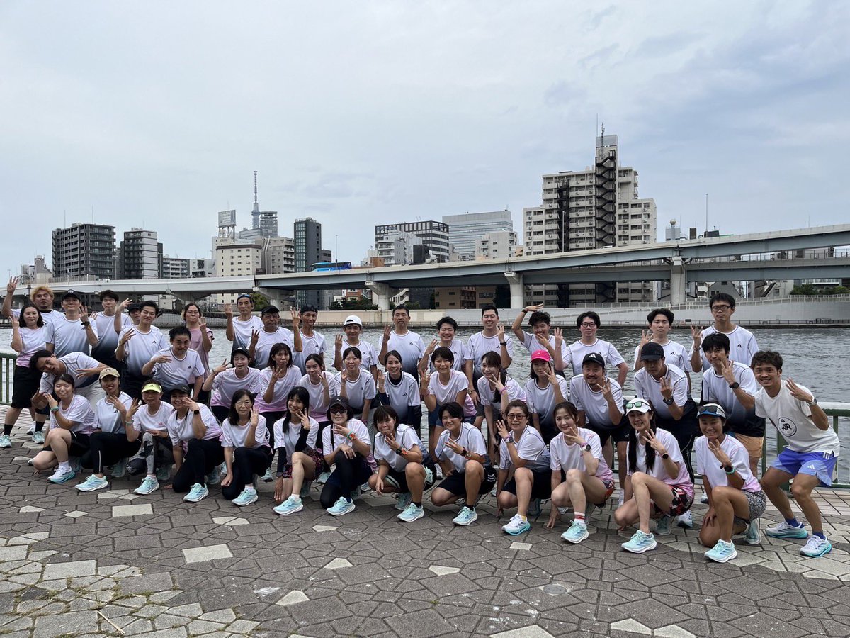 mac_0215's tweet photo. ととけんラン🏃
履き心地最高でした😆
#adidasSupernova #スーパーノヴァライズ #adidasrunning https://t.co/hUxTAQeTe4