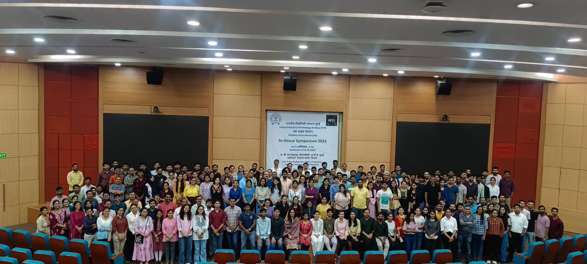 Chemistry_IITB's tweet image. The Chemistry Department family at IHS2024 at B-Nag auditorium VMCC